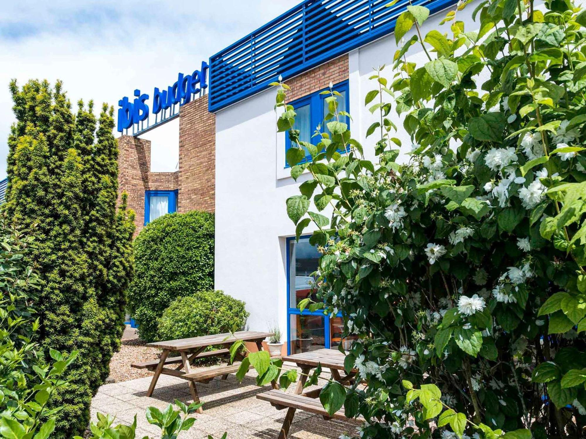 Ibis Budget Chatellerault Nord Exterior photo