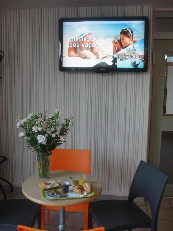 Ibis Budget Chatellerault Nord Exterior photo