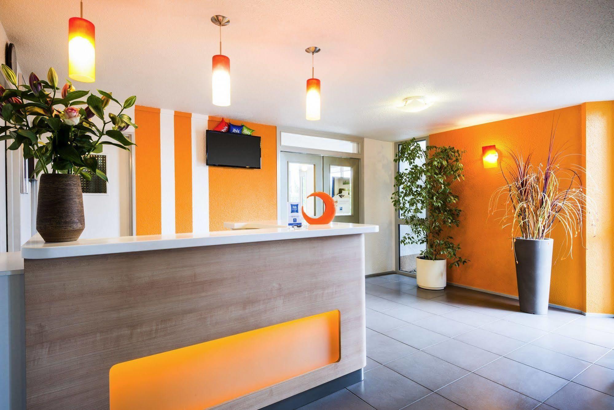 Ibis Budget Chatellerault Nord Exterior photo